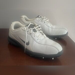 Nike Men's White and Black Golf Shoes